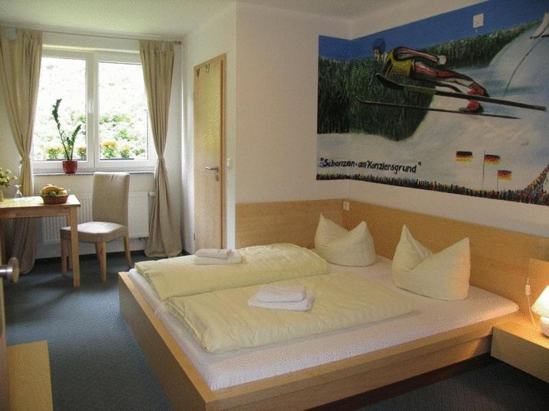 Hotel & Gasthaus Sterngrund Zella-Mehlis Quarto foto