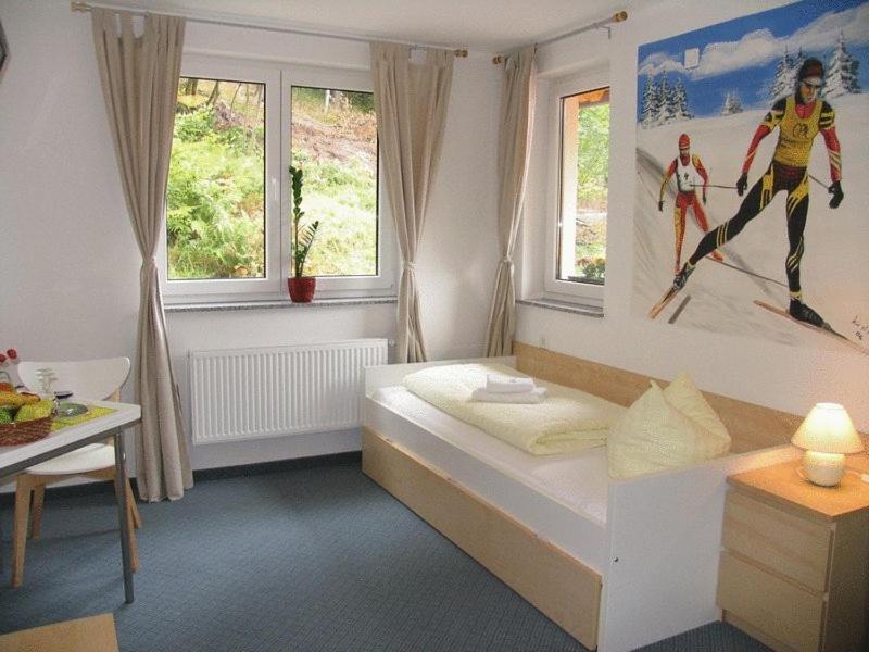 Hotel & Gasthaus Sterngrund Zella-Mehlis Quarto foto